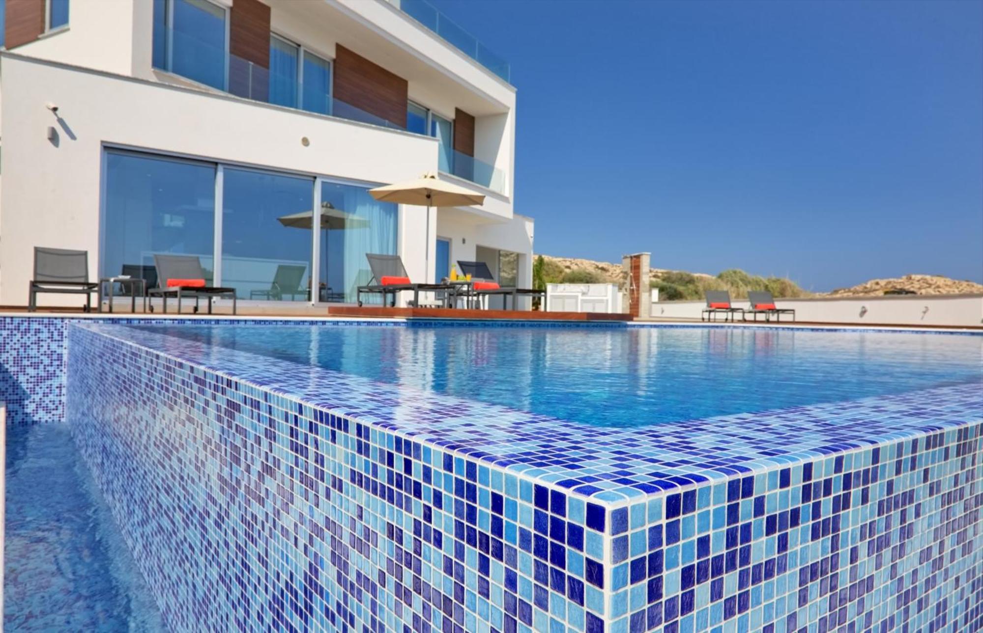 Beachfront Luxury Villa Idania 아이아 나파 외부 사진