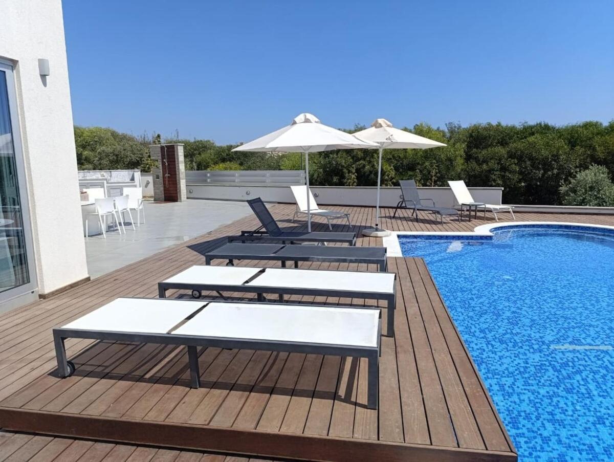 Beachfront Luxury Villa Idania 아이아 나파 외부 사진