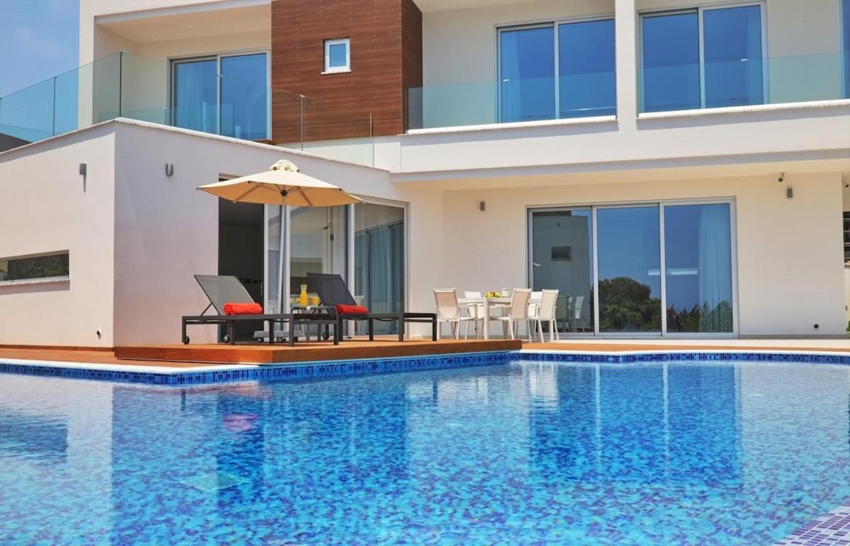 Beachfront Luxury Villa Idania 아이아 나파 외부 사진